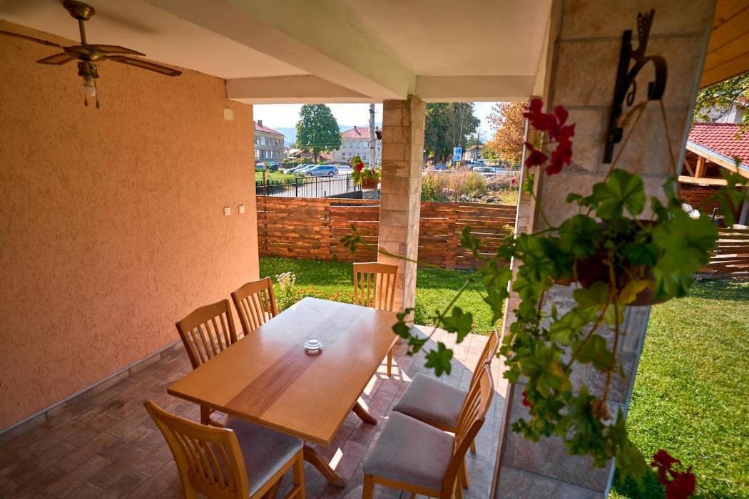 Villa Simida Debnevo Buitenkant foto